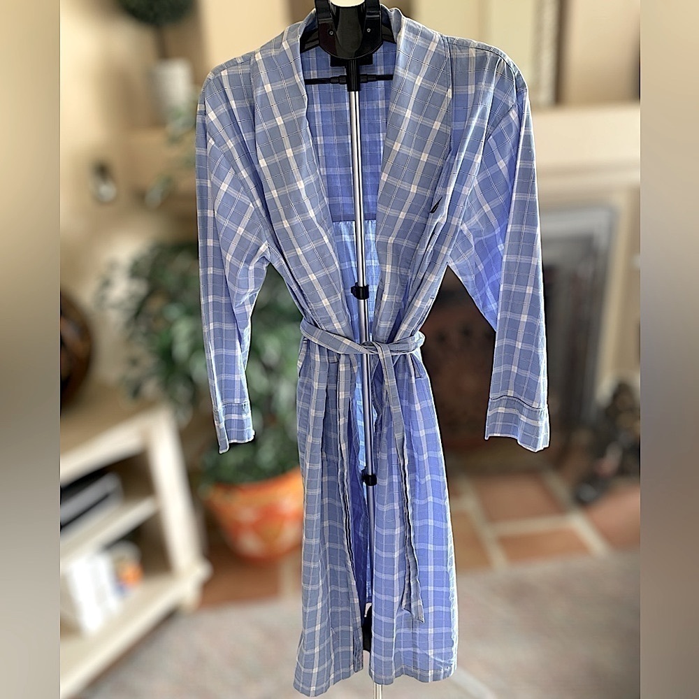 NAUTICA Ultra Lightweight Windowpane Robe with Sash - Picture 7 of 10